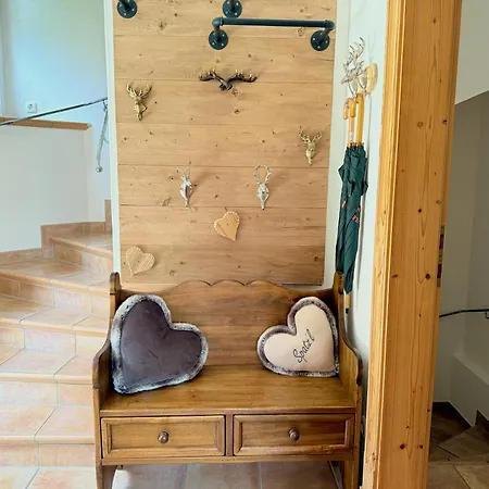 Auhaeusl For 6 With Private Sauna By Belle-stay *