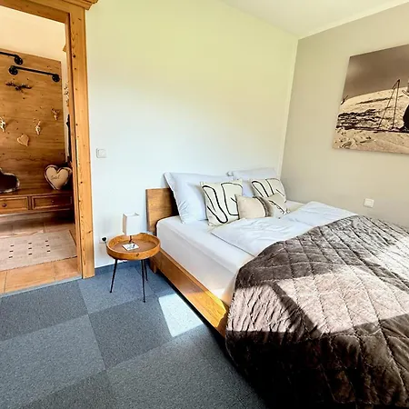 Auhaeusl For 6 With Private Sauna By Belle-stay *