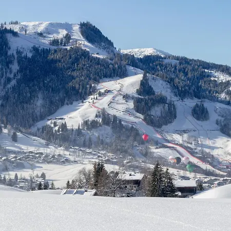 Auhaeusl For 6 With Private Sauna By Belle-stay